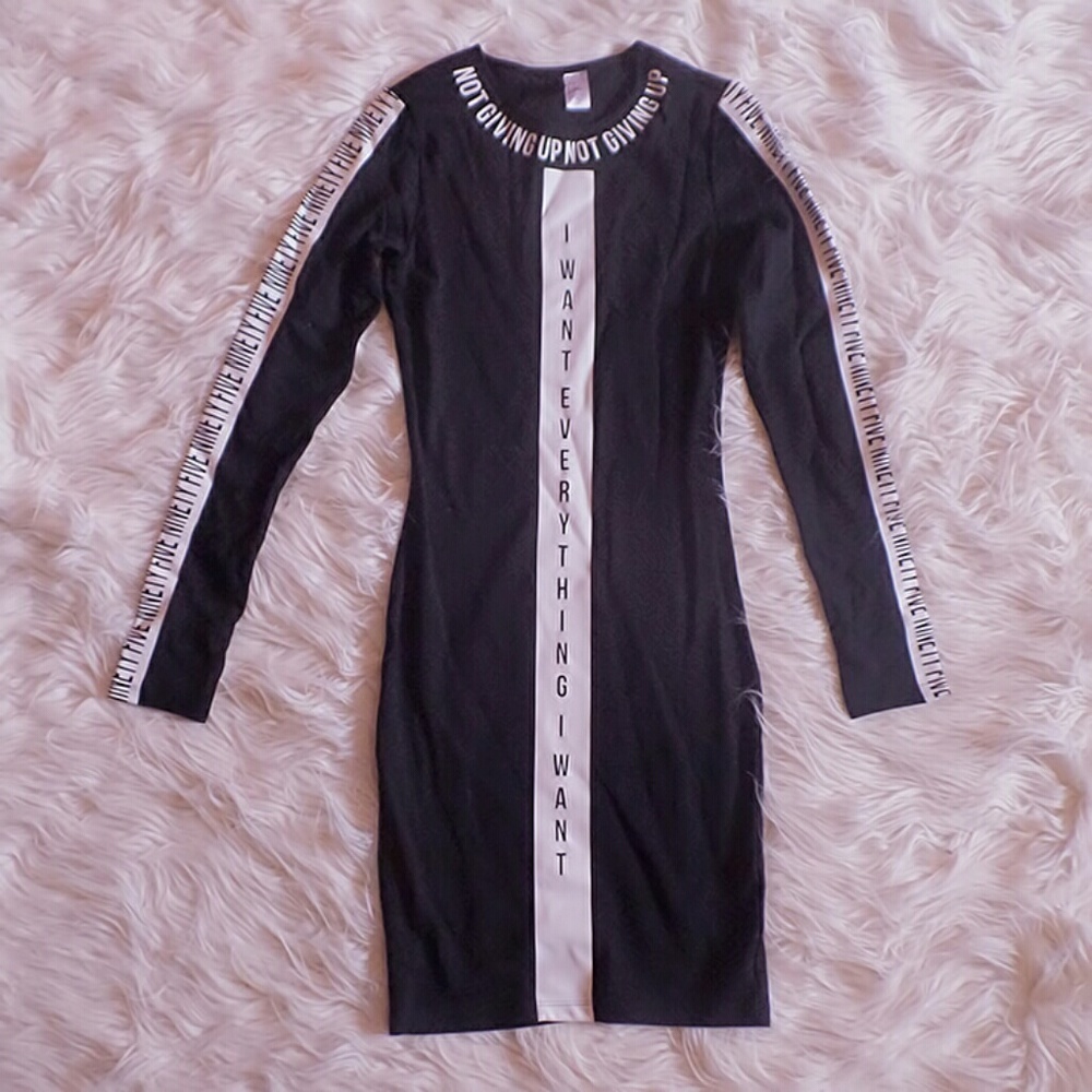 Divided Bodycon Long-sleeved Mini Dress